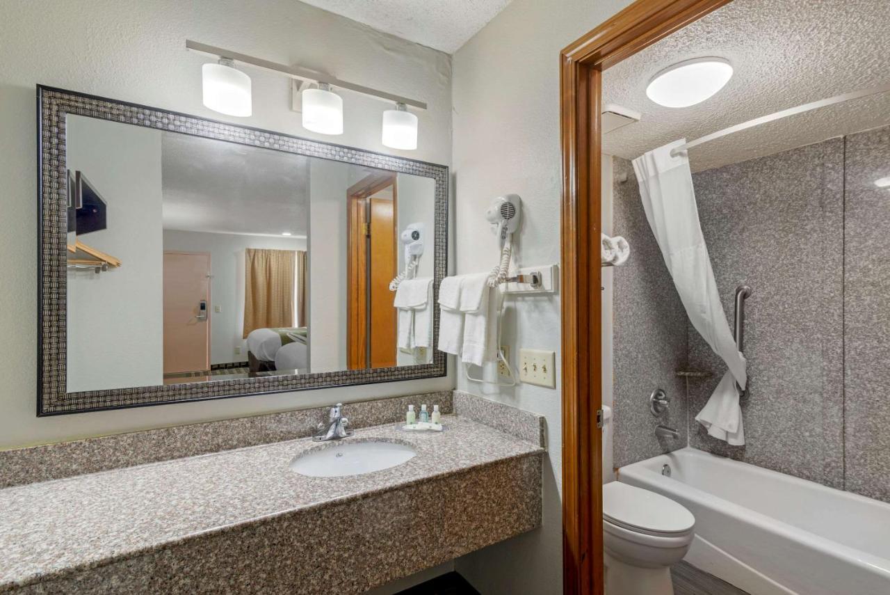 Quality Inn Acworth Bagian luar foto